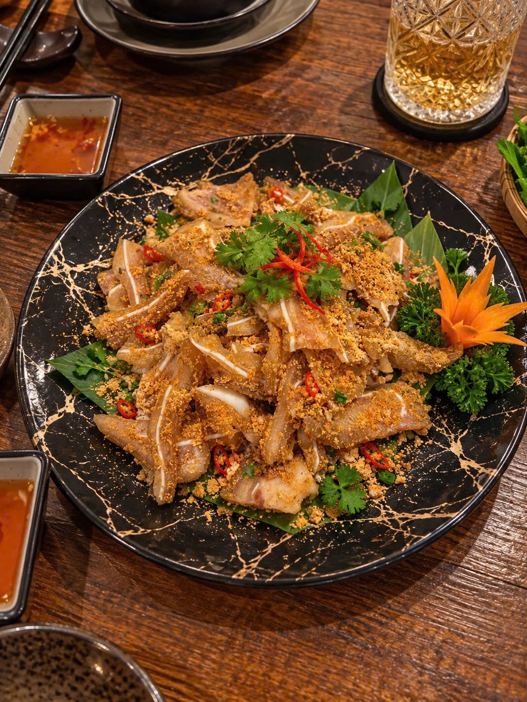 Đĩa tai heo trộn thính
